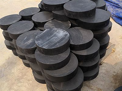和田市板式橡胶支座由若干层橡胶片与薄钢板经加压硫化